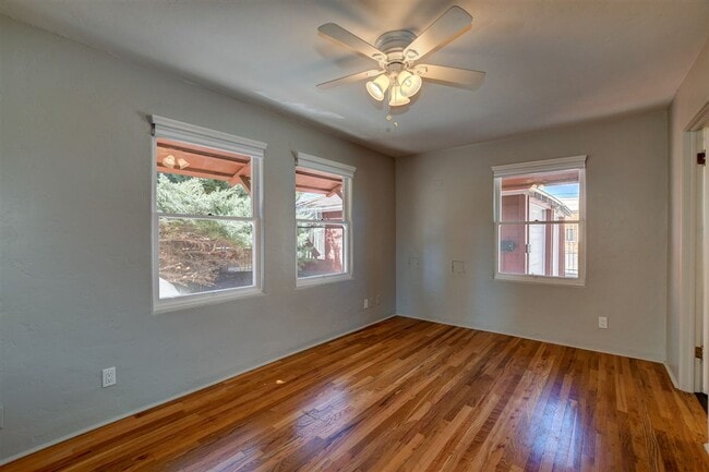 Building Photo - 108 N Mt Vernon Ave