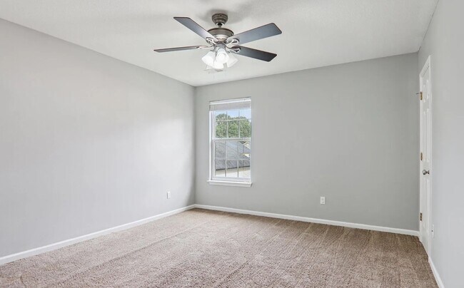 Building Photo - 5 Milo Ct