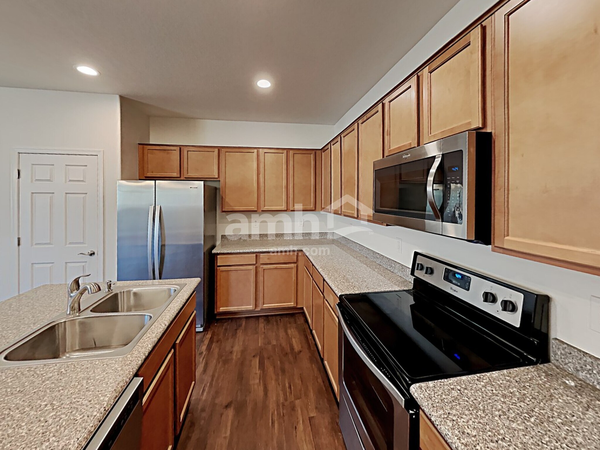 Building Photo - 1688 E Primavera Way