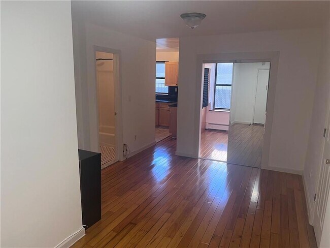 Building Photo - 129 Beach 118th St