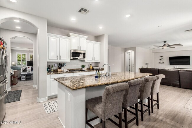 Building Photo - 20365 E Sonoqui Blvd