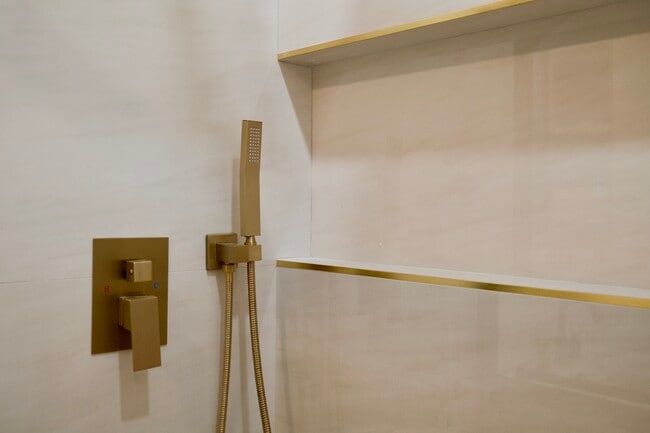 Building Photo - 714 S Philadelphia St