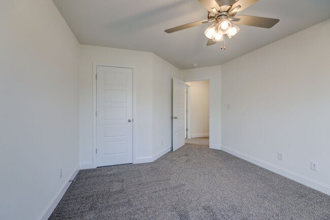 Building Photo - 1385 Harmon Ln