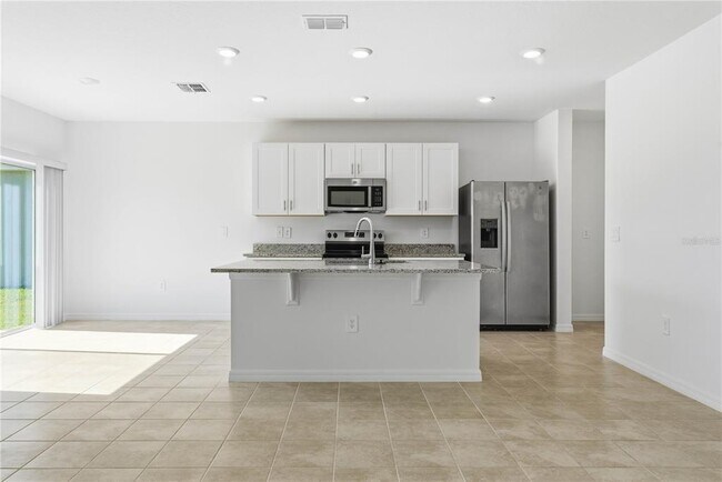 Building Photo - 5670 Nispero Wy