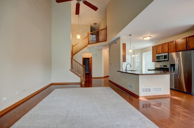 Building Photo - 520 Frieh Dr