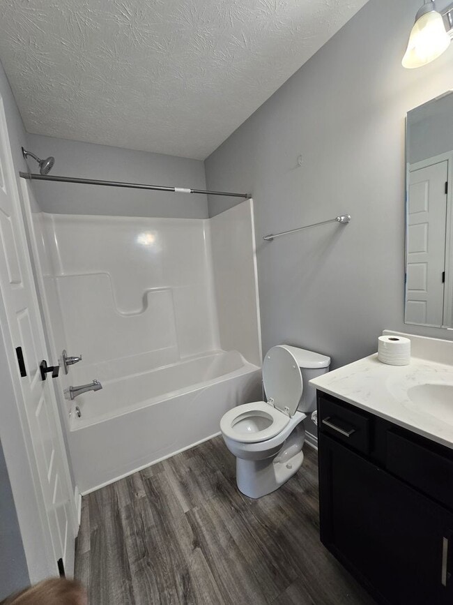 Building Photo - 3 Bed, 2.5 Bath Home in a Great Neighborhood!