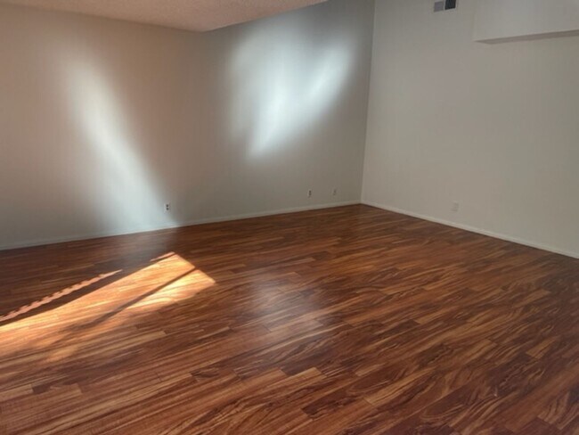 Building Photo - **Coming Soon** Modern Irvine Townhome in ...