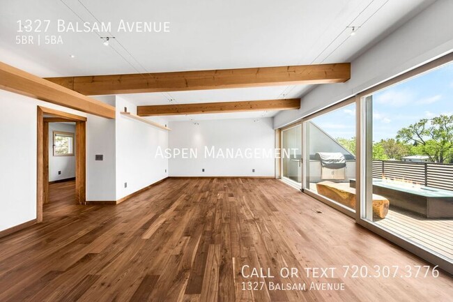 Building Photo - 1327 Balsam Ave