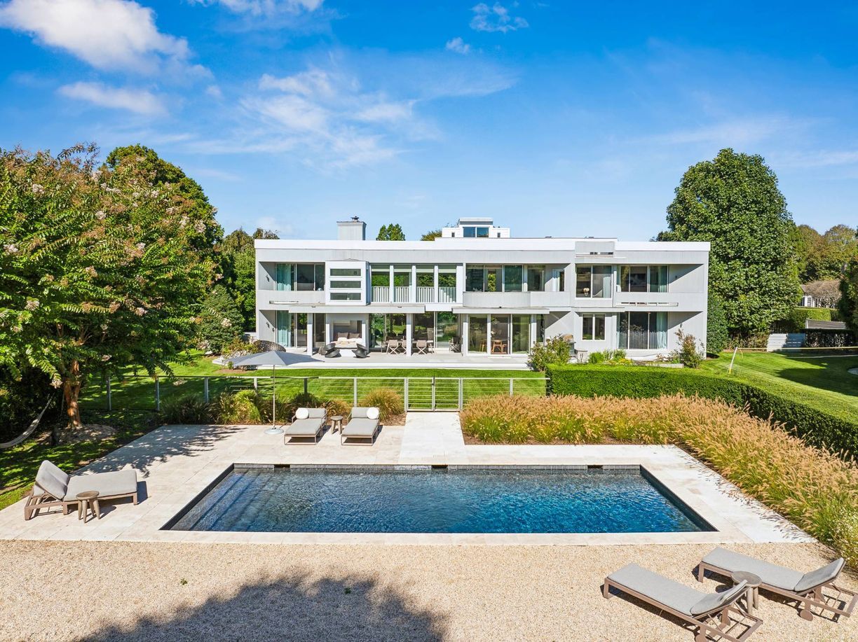 Building Photo - 8 Heller Ln