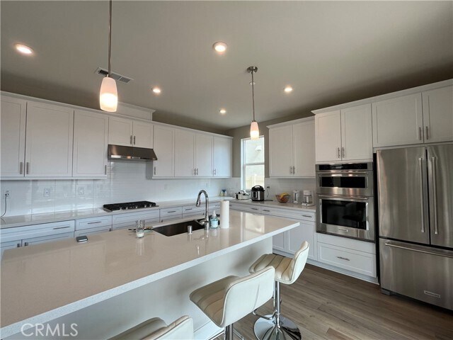 Building Photo - 16559 Pathfinder Ave