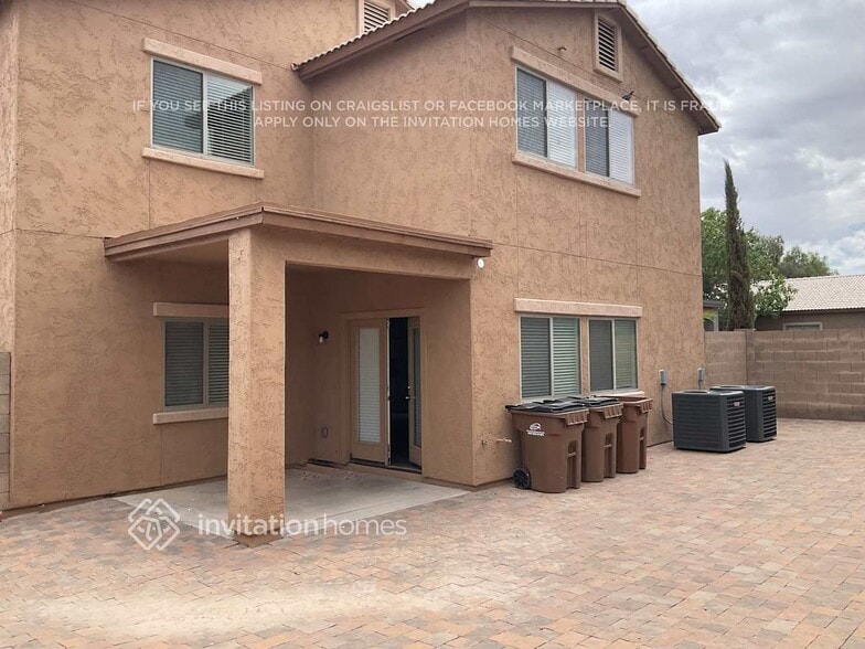 Building Photo - 28808 N Maravilla Dr