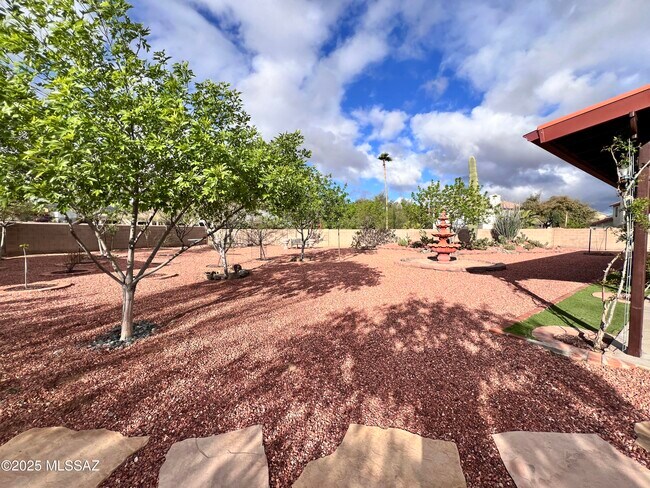 Building Photo - 8679 N Ahwatukee Way