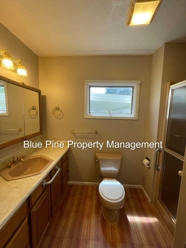 Building Photo - 907 J St