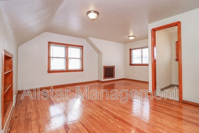 Building Photo - 6207 Gerald Ave