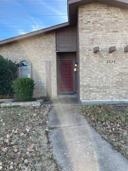 Primary Photo - 3034 High Plateau Dr