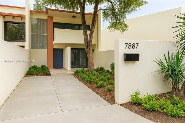 Building Photo - 7887 SW 105th Pl