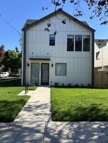 Building Photo - 4990 SE Ogden St