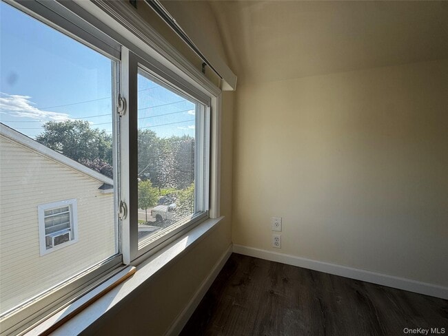 Building Photo - 267 Plainfield Ave