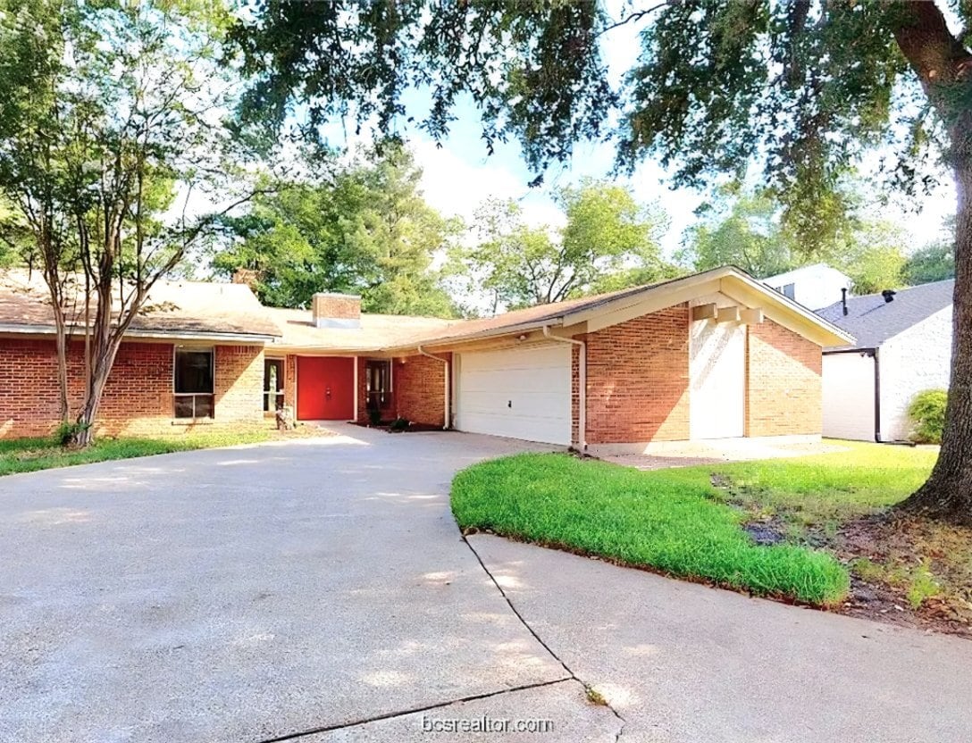 Building Photo - 2702 Apple Creek Cir