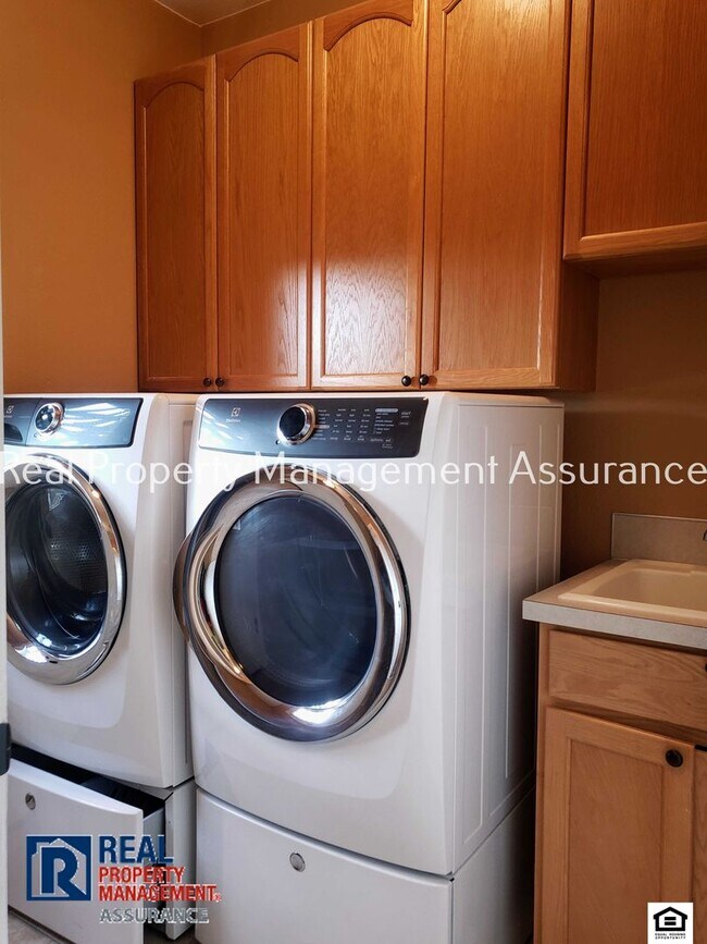 Building Photo - 12552 SW Canvasback Way