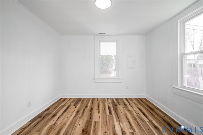 Building Photo - 1609 Buren St