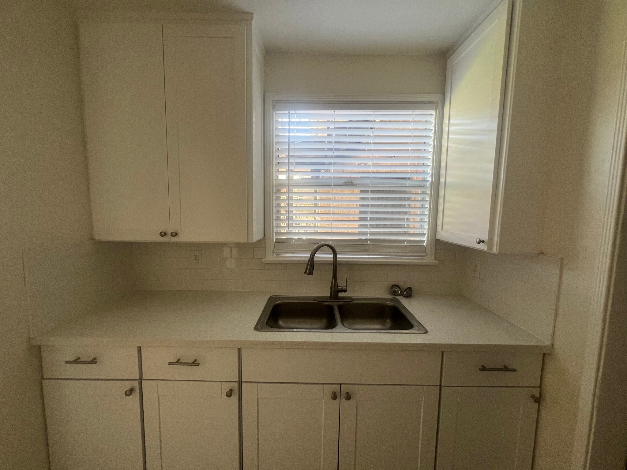 Building Photo - 4206 Leimert Blvd