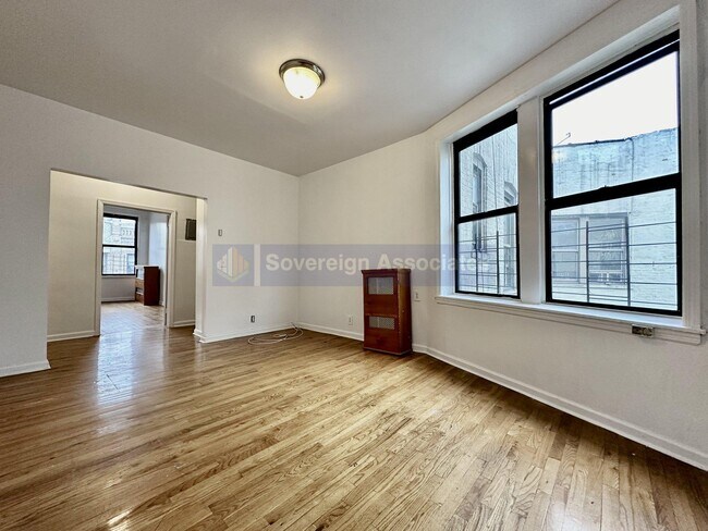 Building Photo - 638 W 160th St