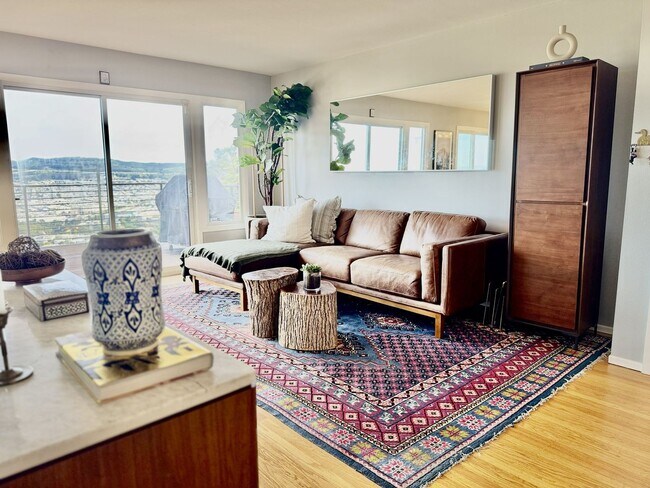 Building Photo - 3BR/2BA | Unobstructed Panoramic Views | Live Above the Fog | Intentional Living