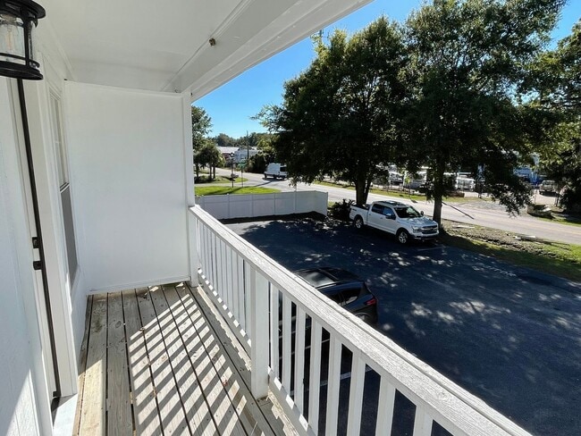 Building Photo - Available March 16th. Water included. RENOVATED 2 BR/1.5 BA Townhouse in the Heart of James Island!