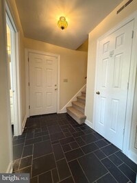 Building Photo - 1440 Kenmore Ave