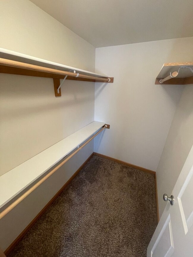 Building Photo - 2 Bedroom in Lebanon with Garage and backy...