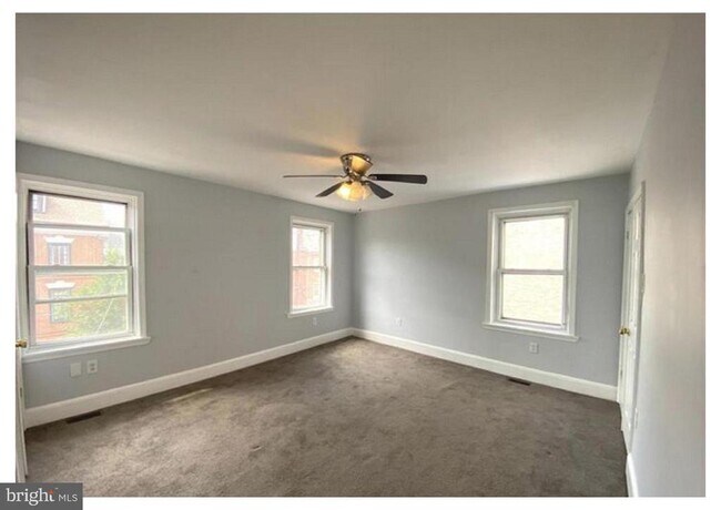 Building Photo - 775 S Front St