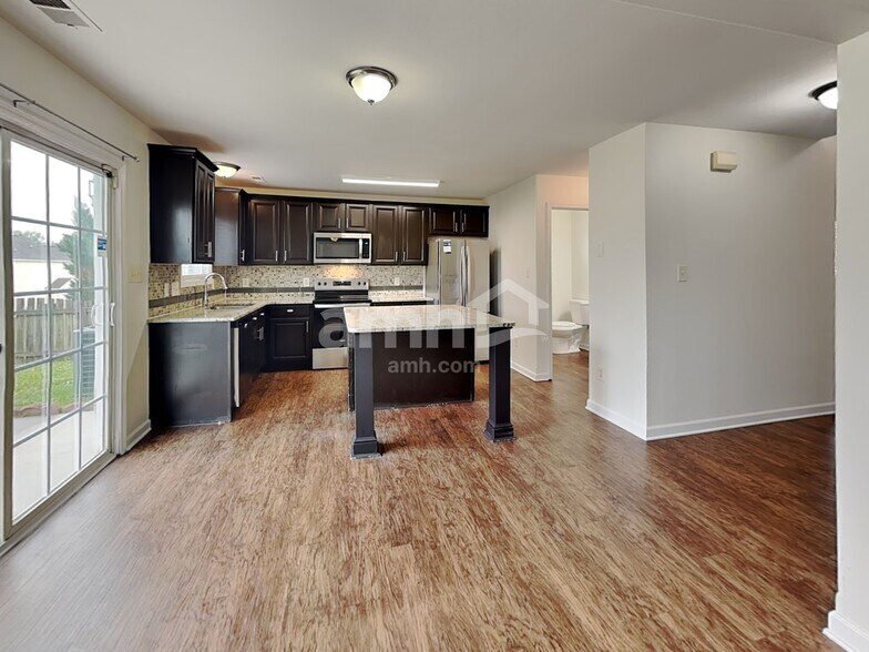 Building Photo - 12812 Walking Stick Dr