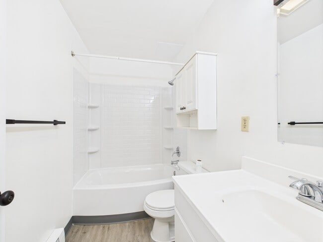 Building Photo - 2663 S Turner St