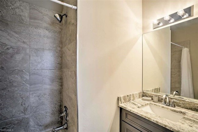 Building Photo - 421 SW 47th Terrace