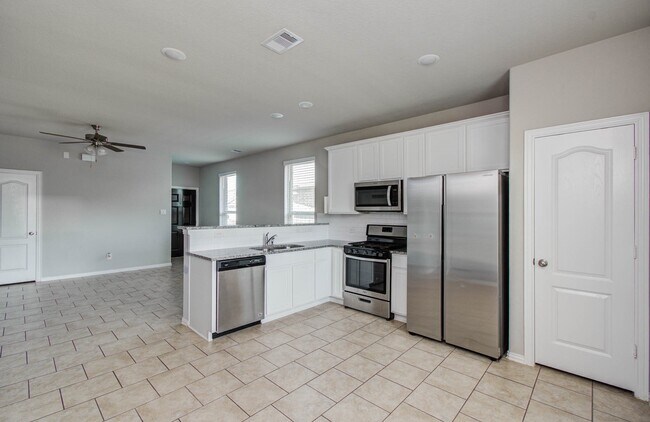 Building Photo - 7427 French Quarter Ct