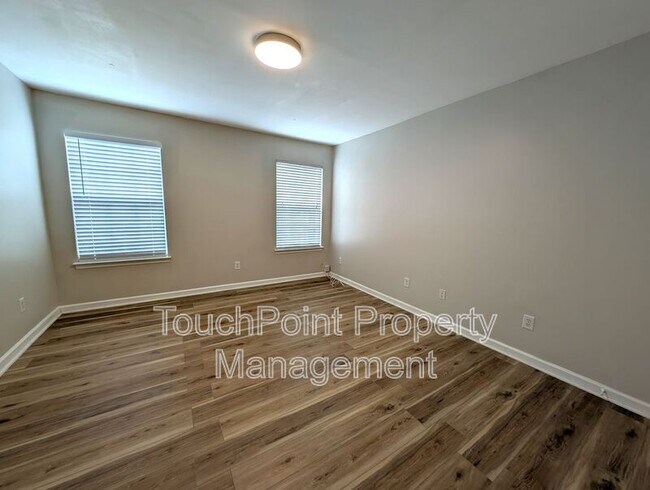 Building Photo - 7603 Lullwater Cove