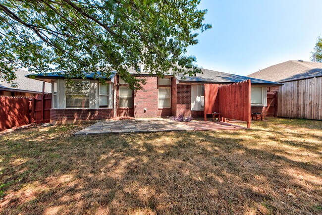 Building Photo - 2904 Canyon Oaks Ct