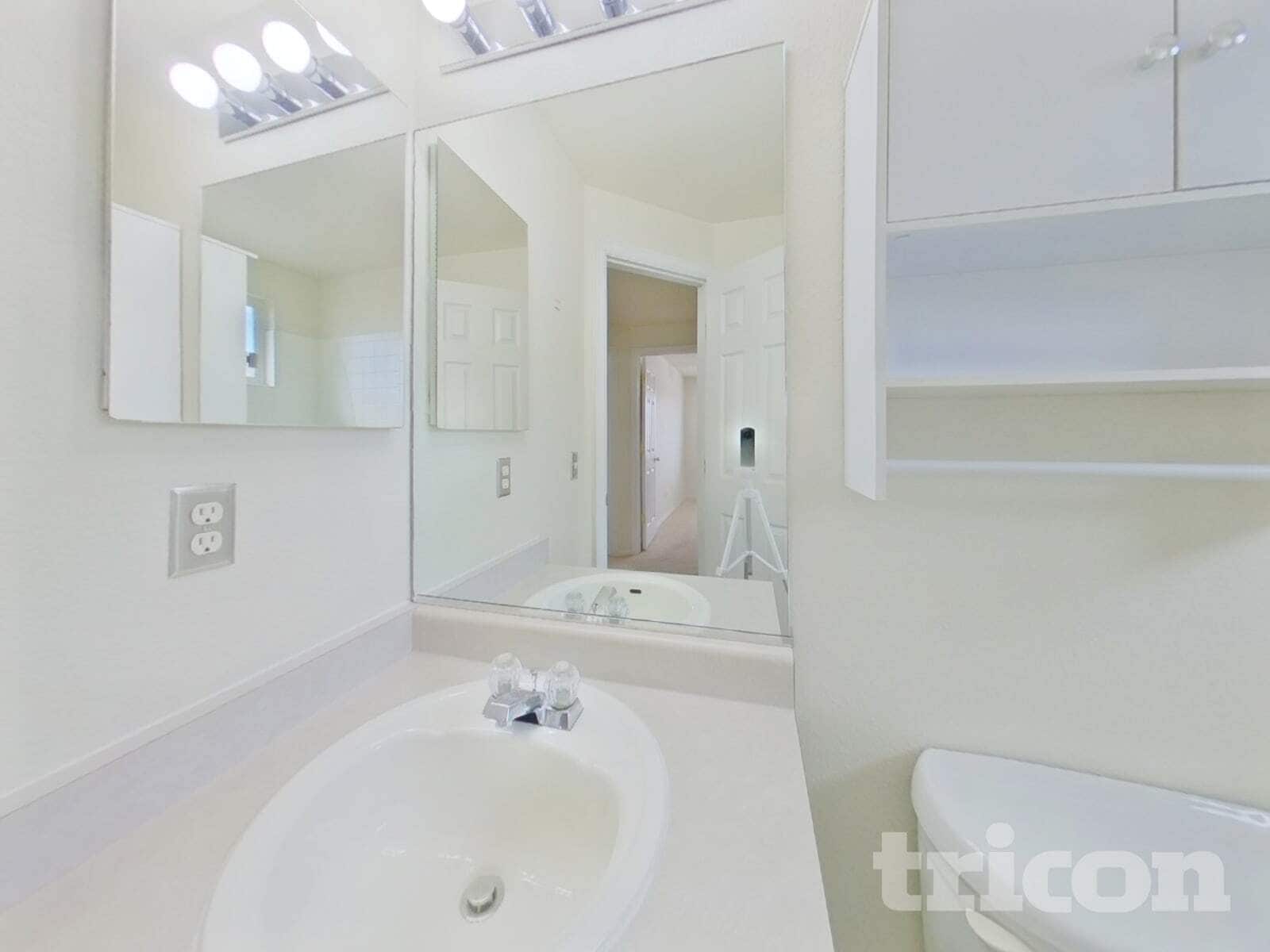 Building Photo - 5504 Vermillion Bluffs Dr