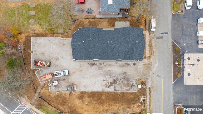 Building Photo - 445 Ramapo Valley Rd