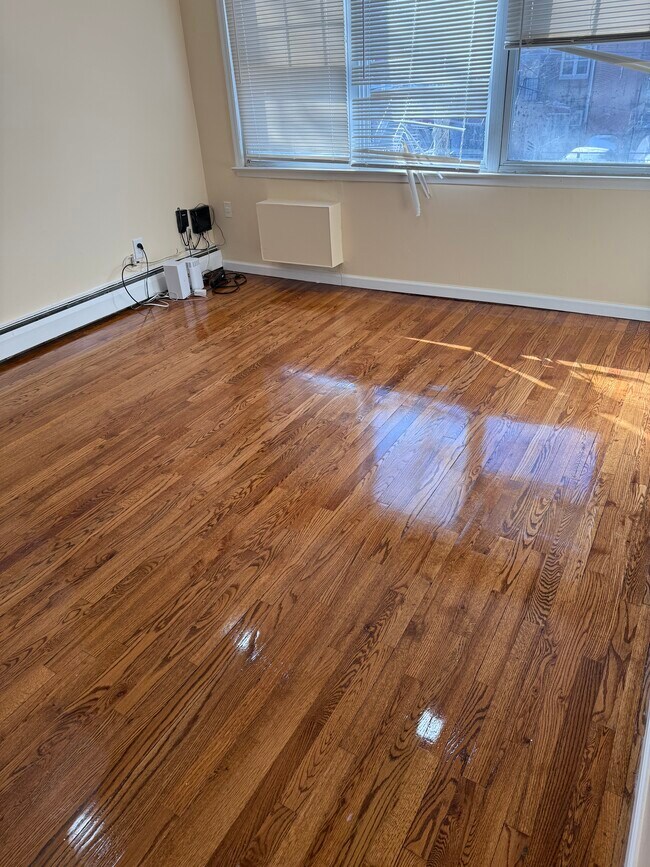 Building Photo - Brooklyn 1