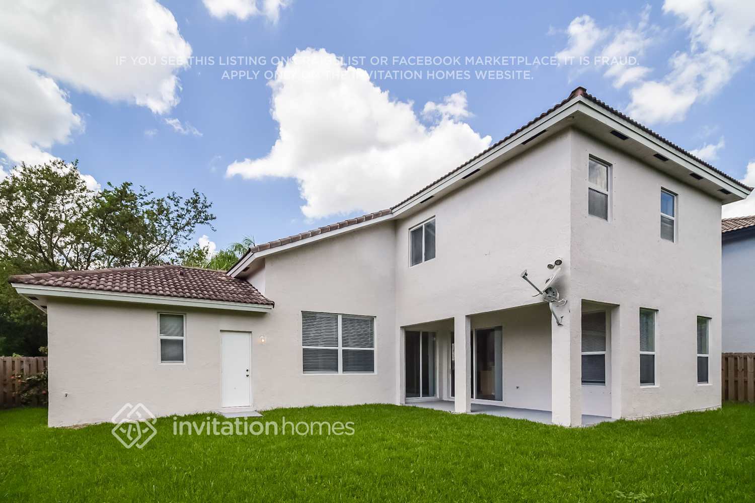 Building Photo - 14951 SW 157th Ct