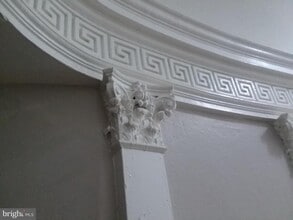 Building Photo - 2012 Mt Royal Terrace