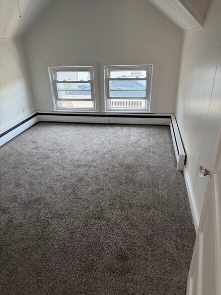 Building Photo - 1810 Capouse Ave