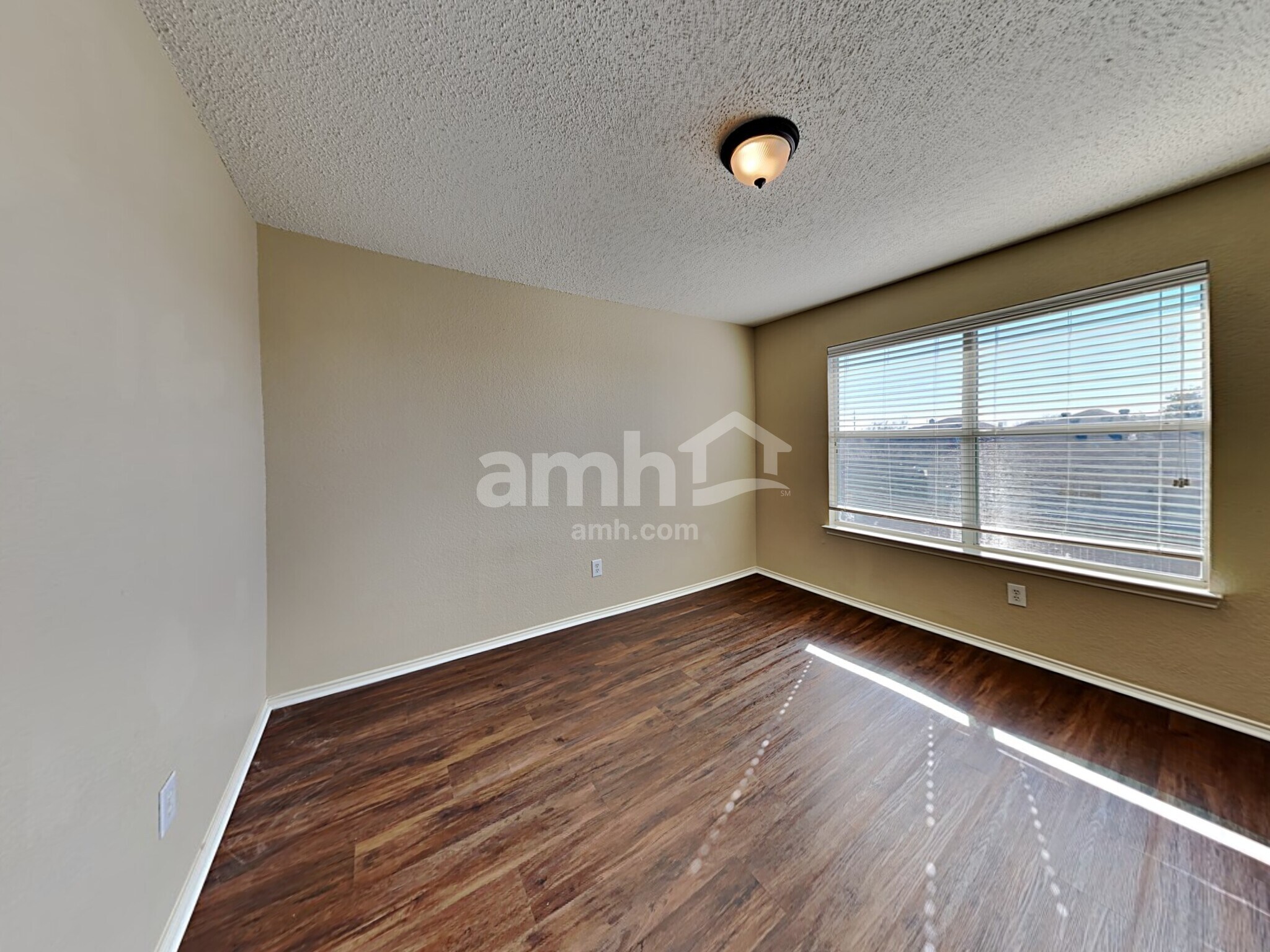 Building Photo - 1706 Santa Fe Trl