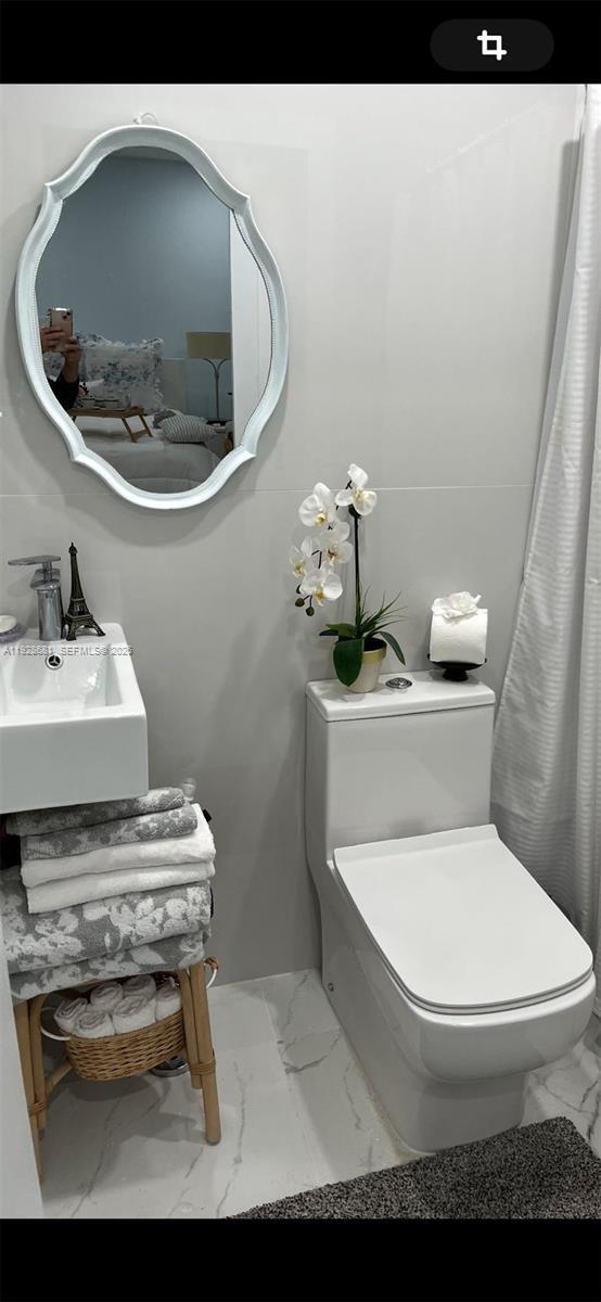 Building Photo - 2410 SW 143rd Ct