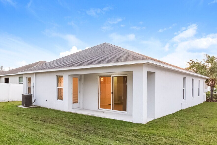 Building Photo - 2205 Colville Chase Dr
