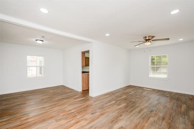 Building Photo - 4708 Los Angeles St