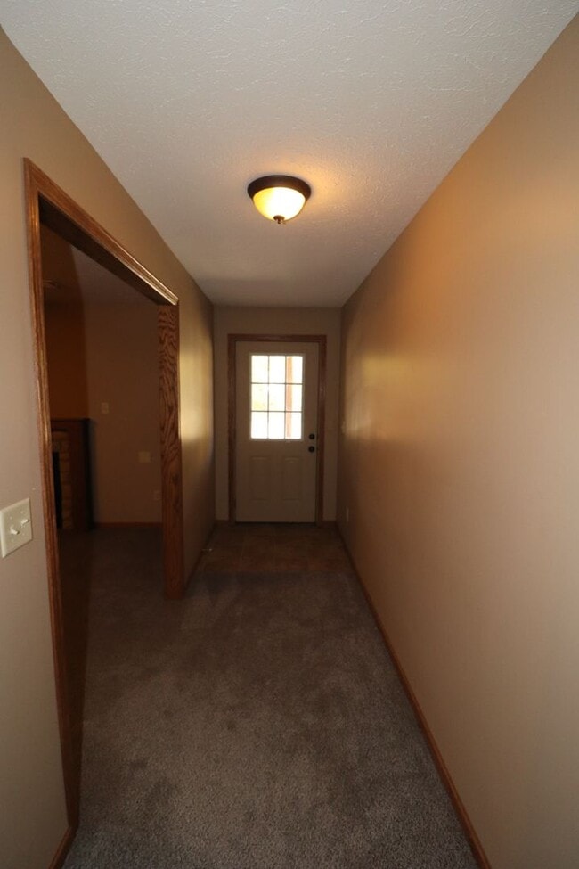 Building Photo - Country House for rent