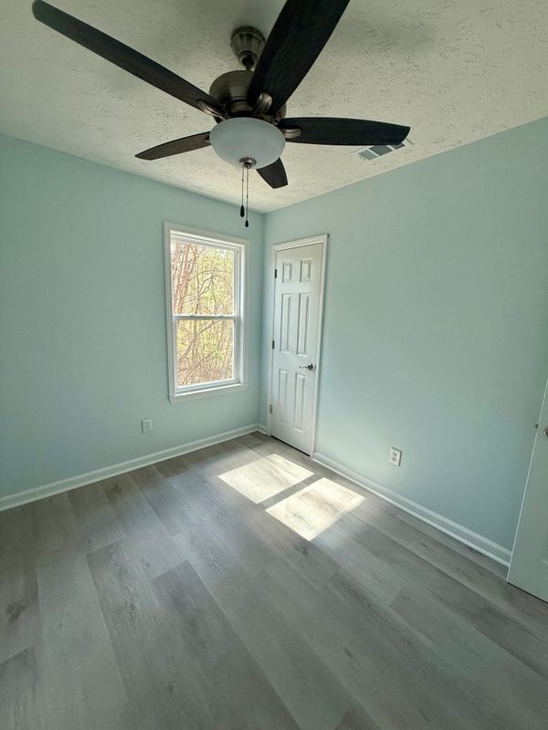 Building Photo - 5075 Forest Downs Ln